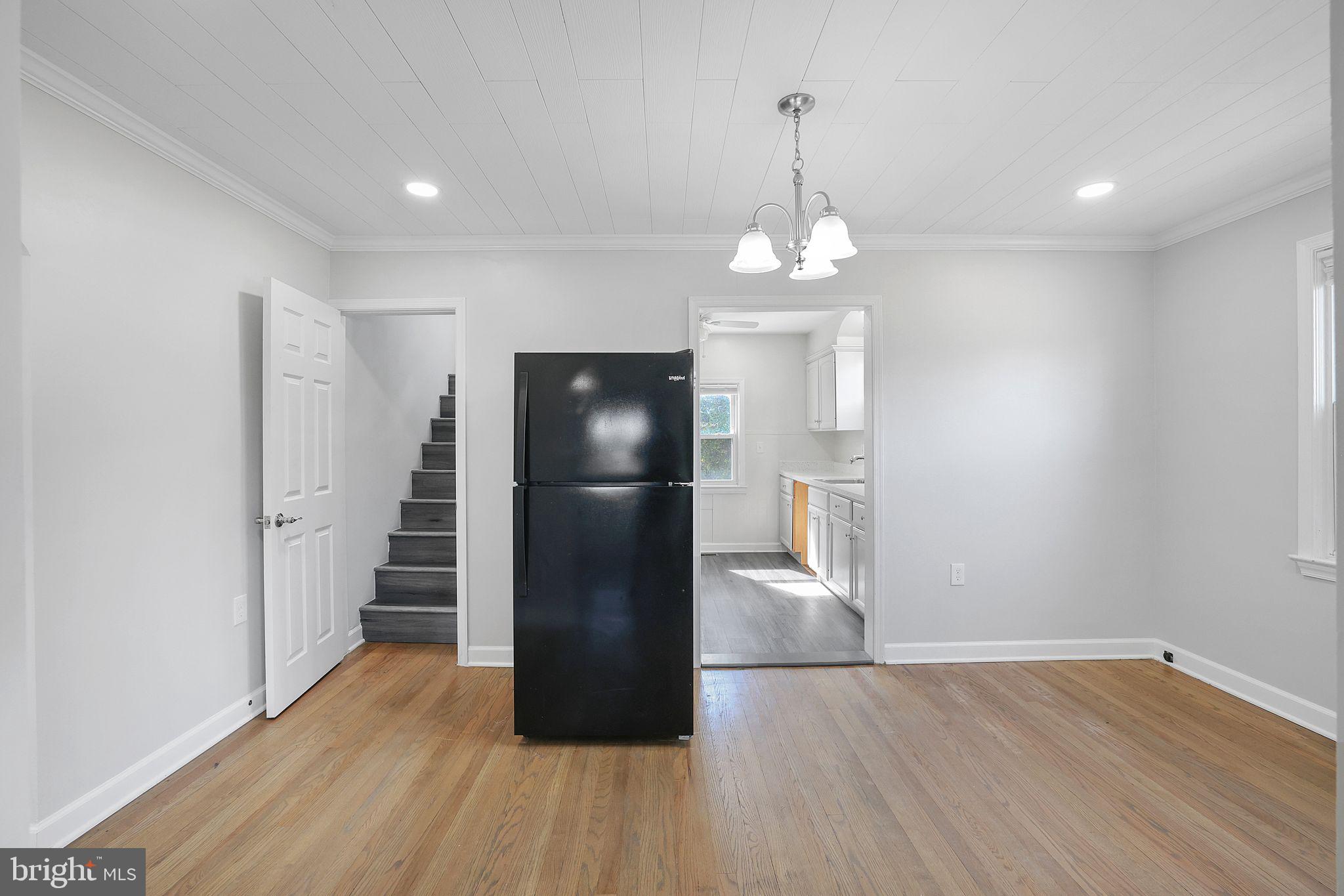 RIVERDALE PARK - Residential Lease