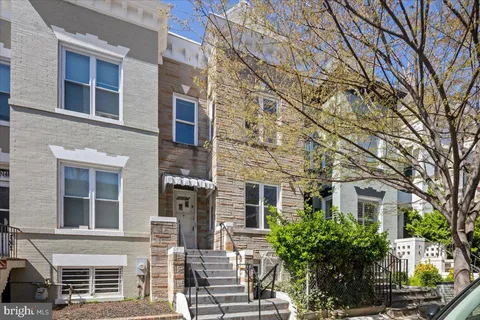 MLS: DCDC2191610