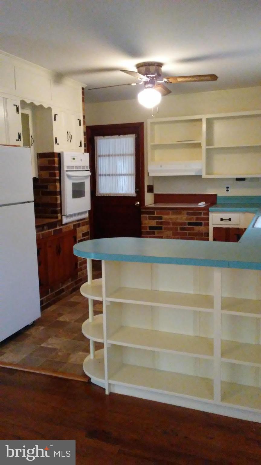 COLLEGE HEIGHTS - Residential Lease