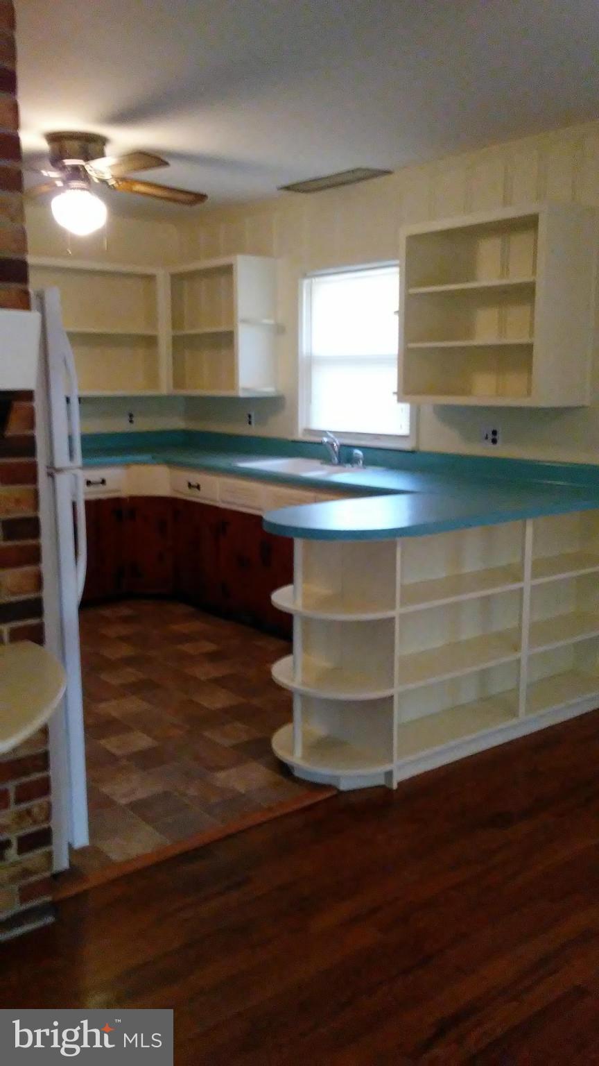 COLLEGE HEIGHTS - Residential Lease