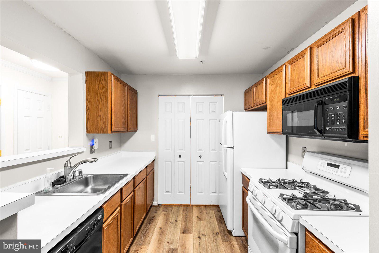 STRATFORD CONDOS - Residential