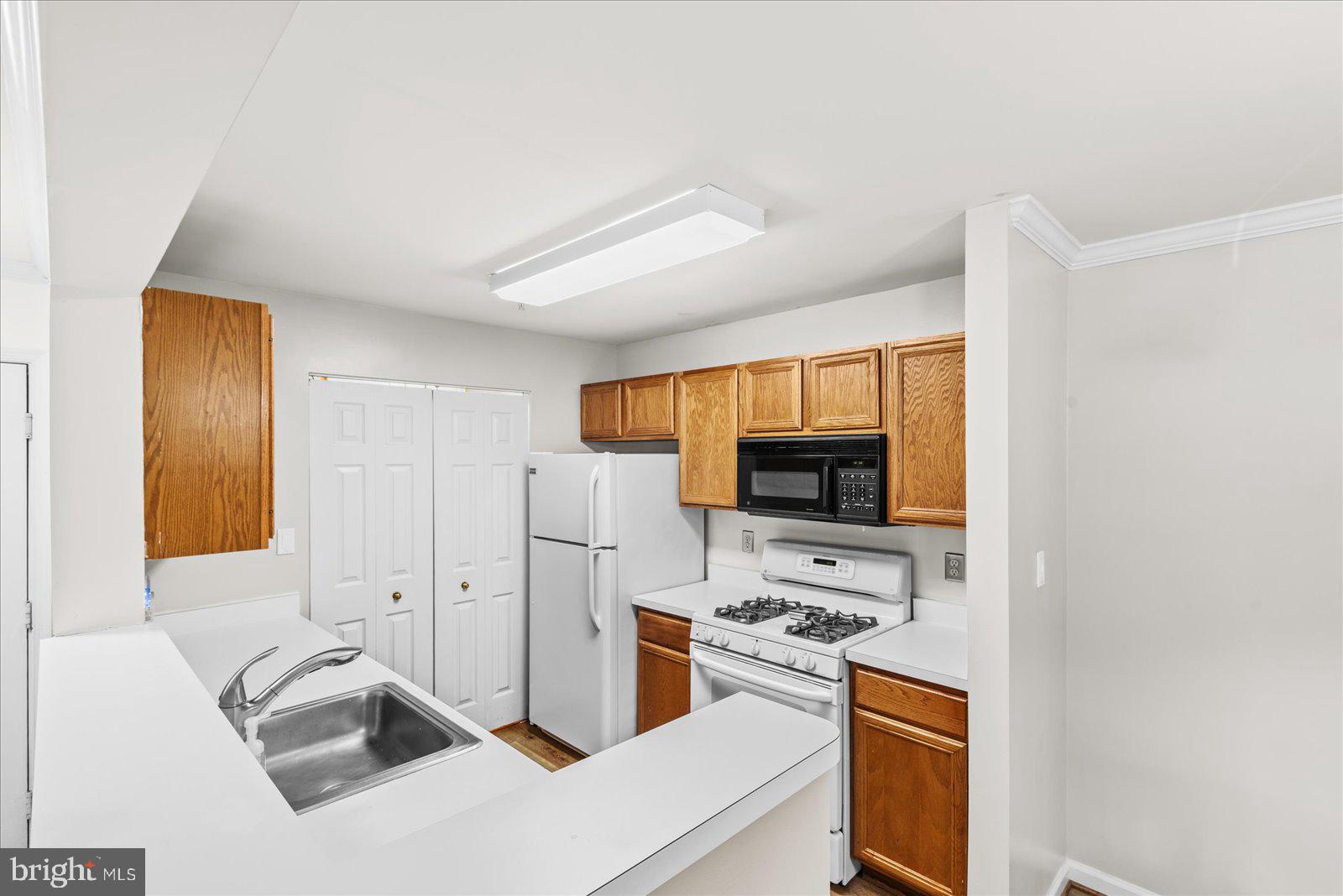 STRATFORD CONDOS - Residential