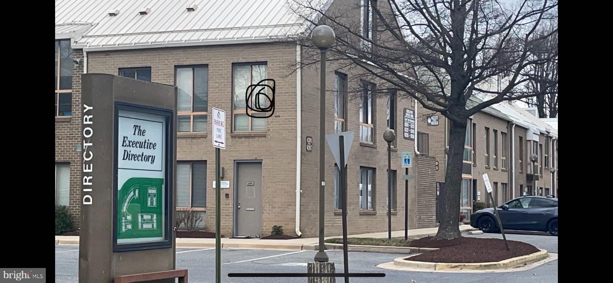 PIKE AND ROSE - Commercial Sale