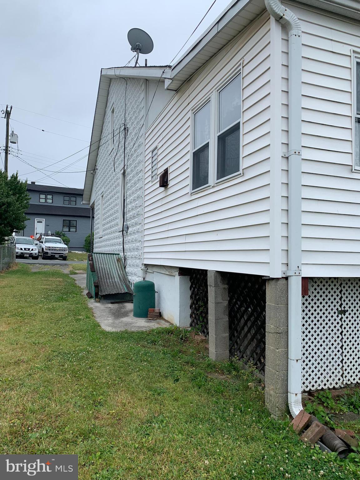 EAST VIEW - Residential