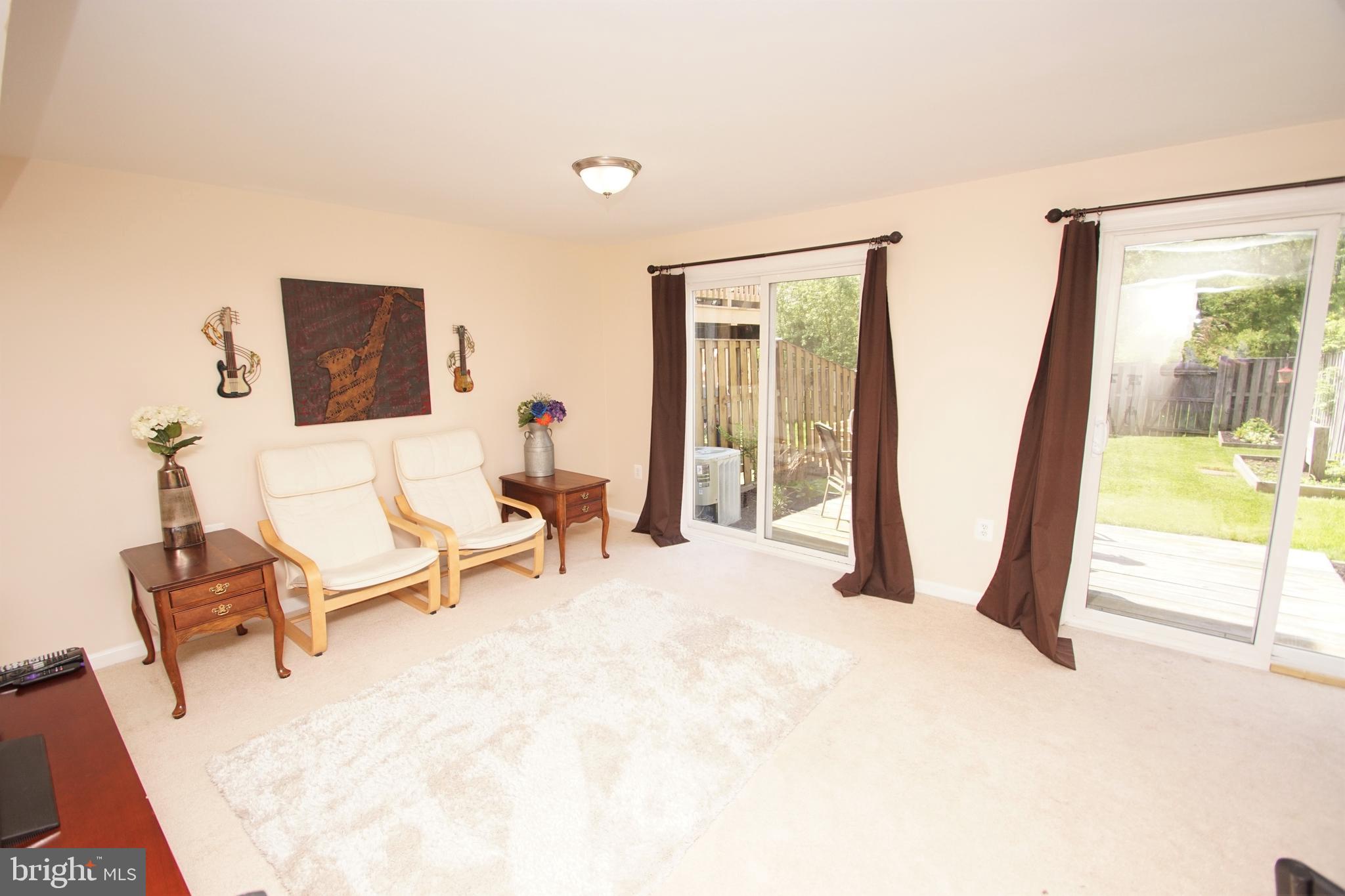 VILLAGE OF THOMAS RUN - Residential