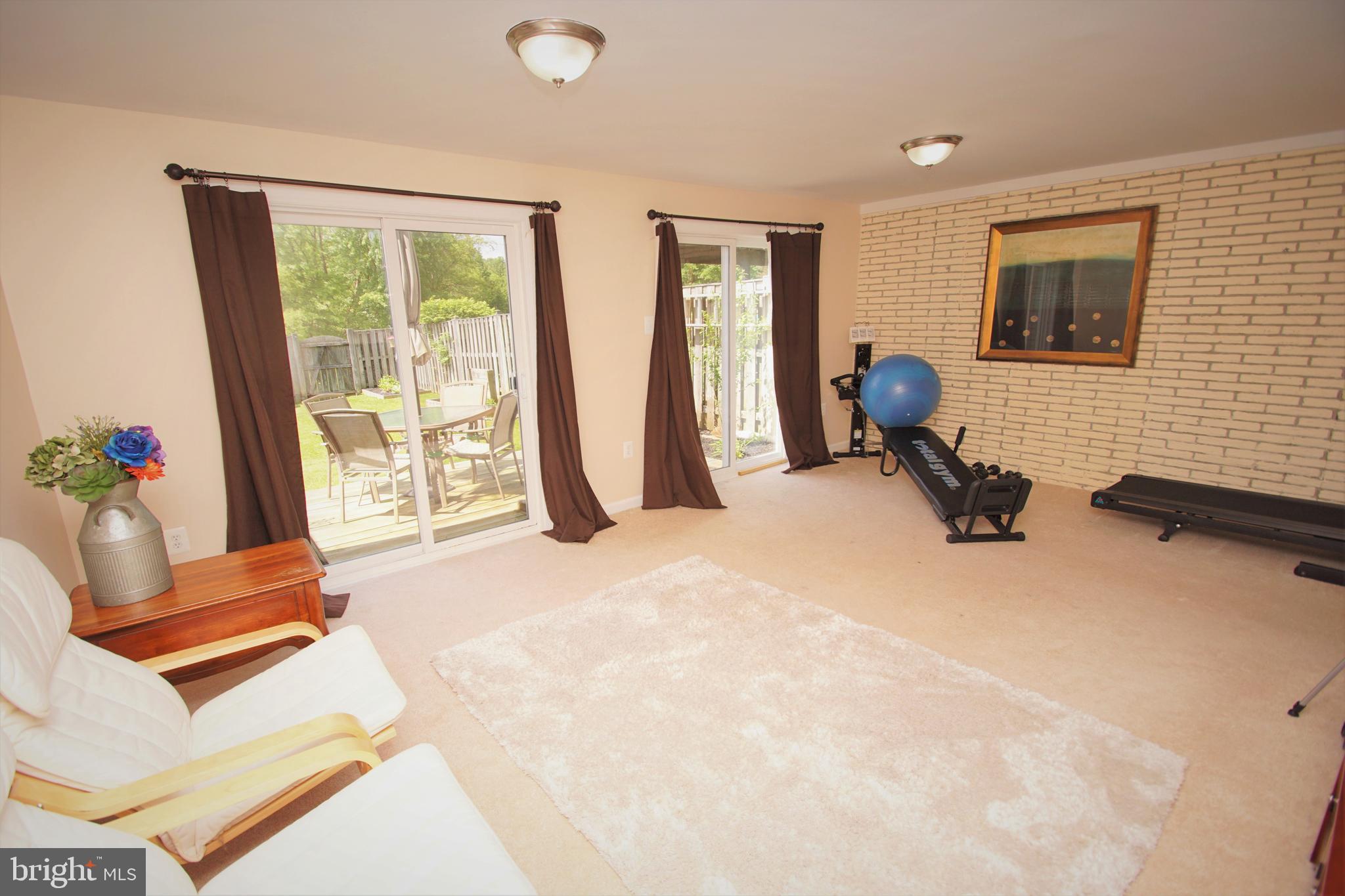 VILLAGE OF THOMAS RUN - Residential