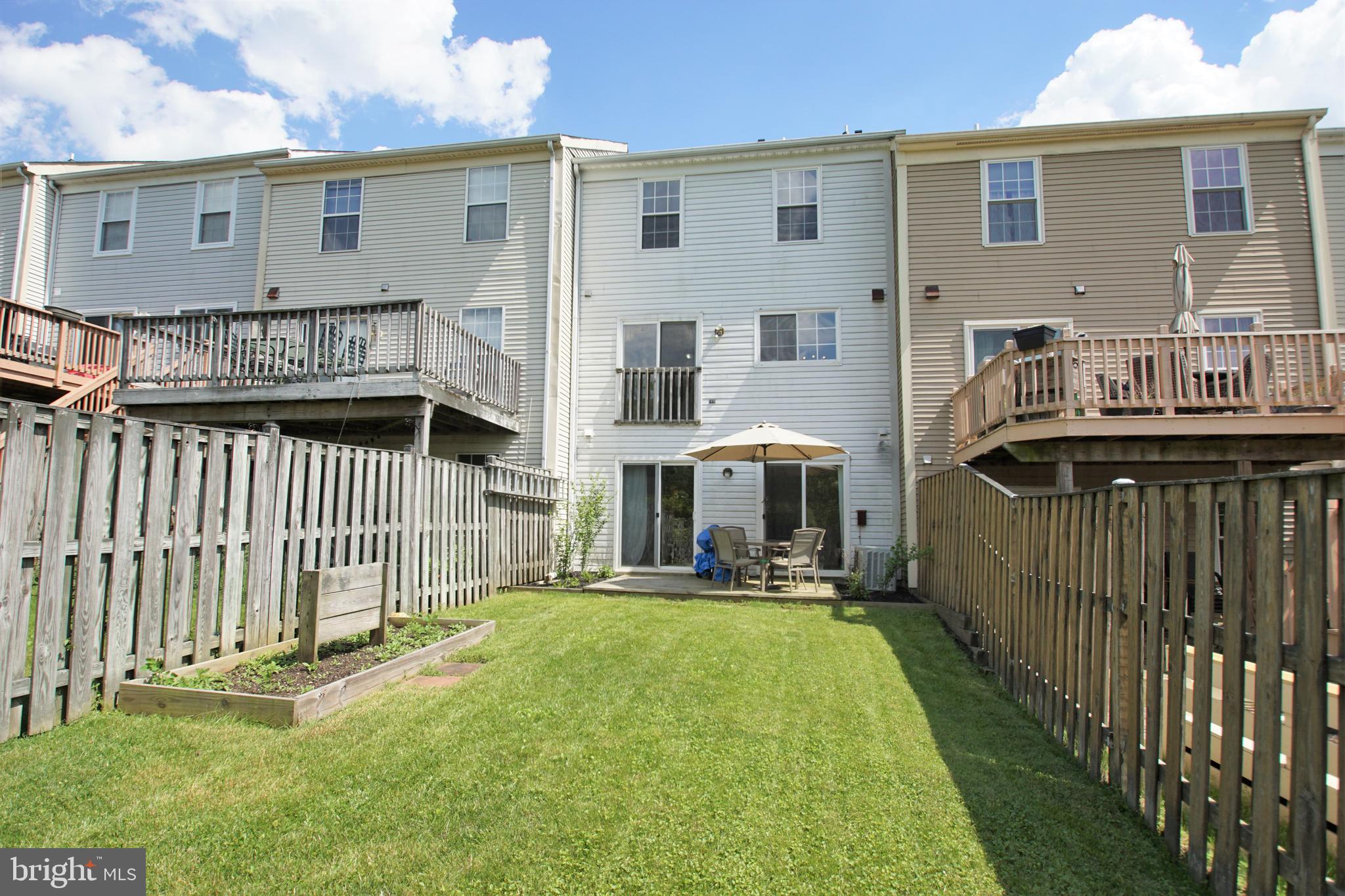 VILLAGE OF THOMAS RUN - Residential