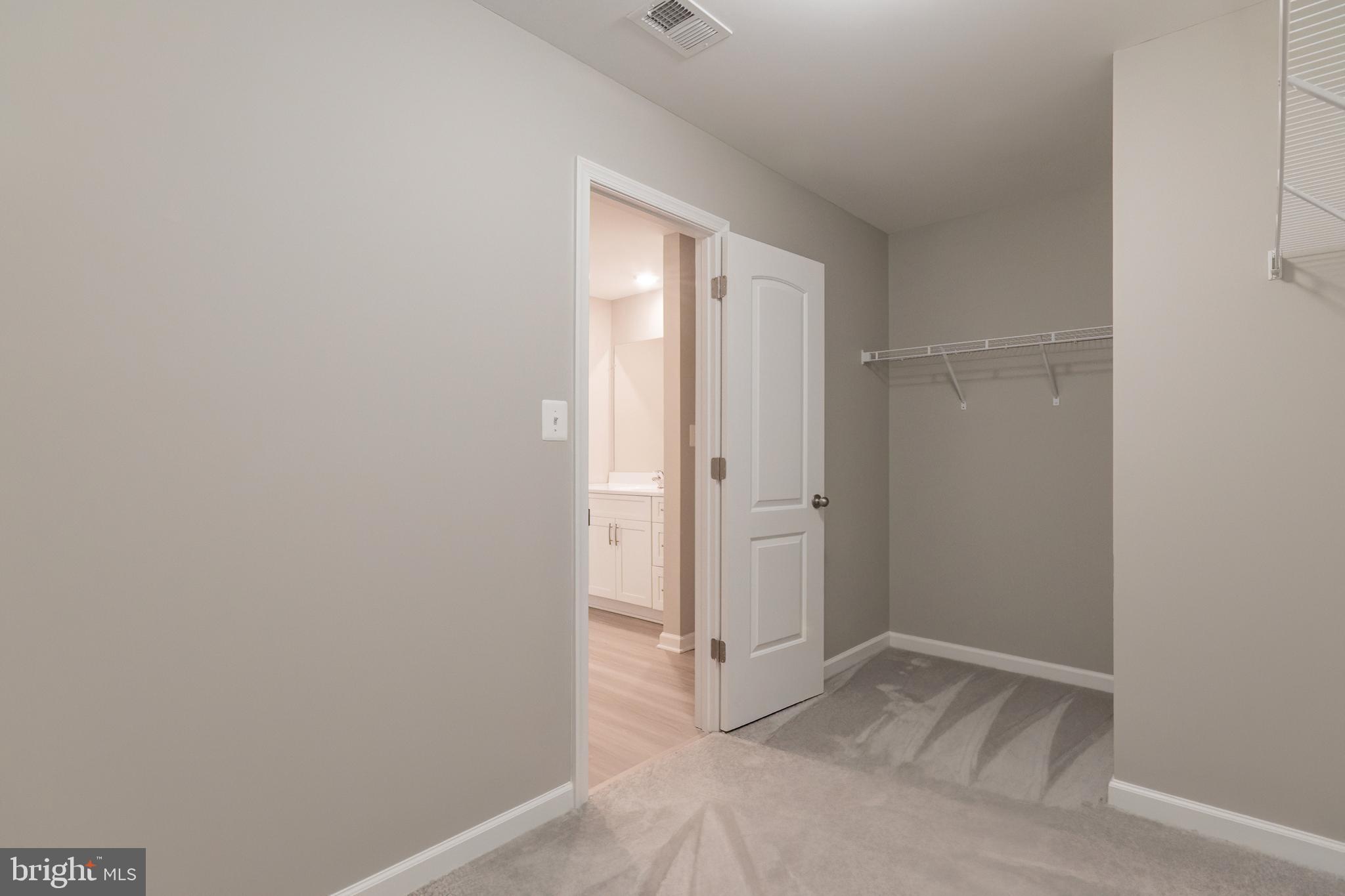 BROOKFIELD - Residential