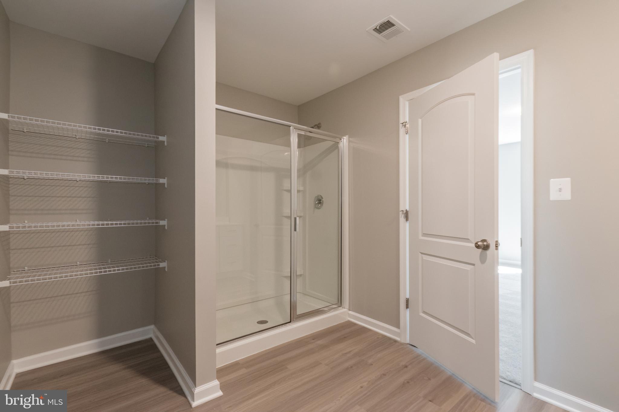 BROOKFIELD - Residential