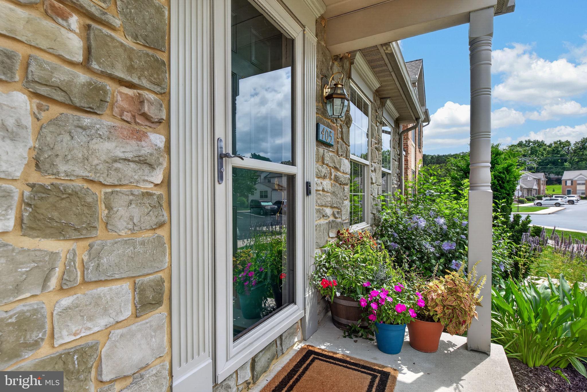 405 COBBLESTONE LANE