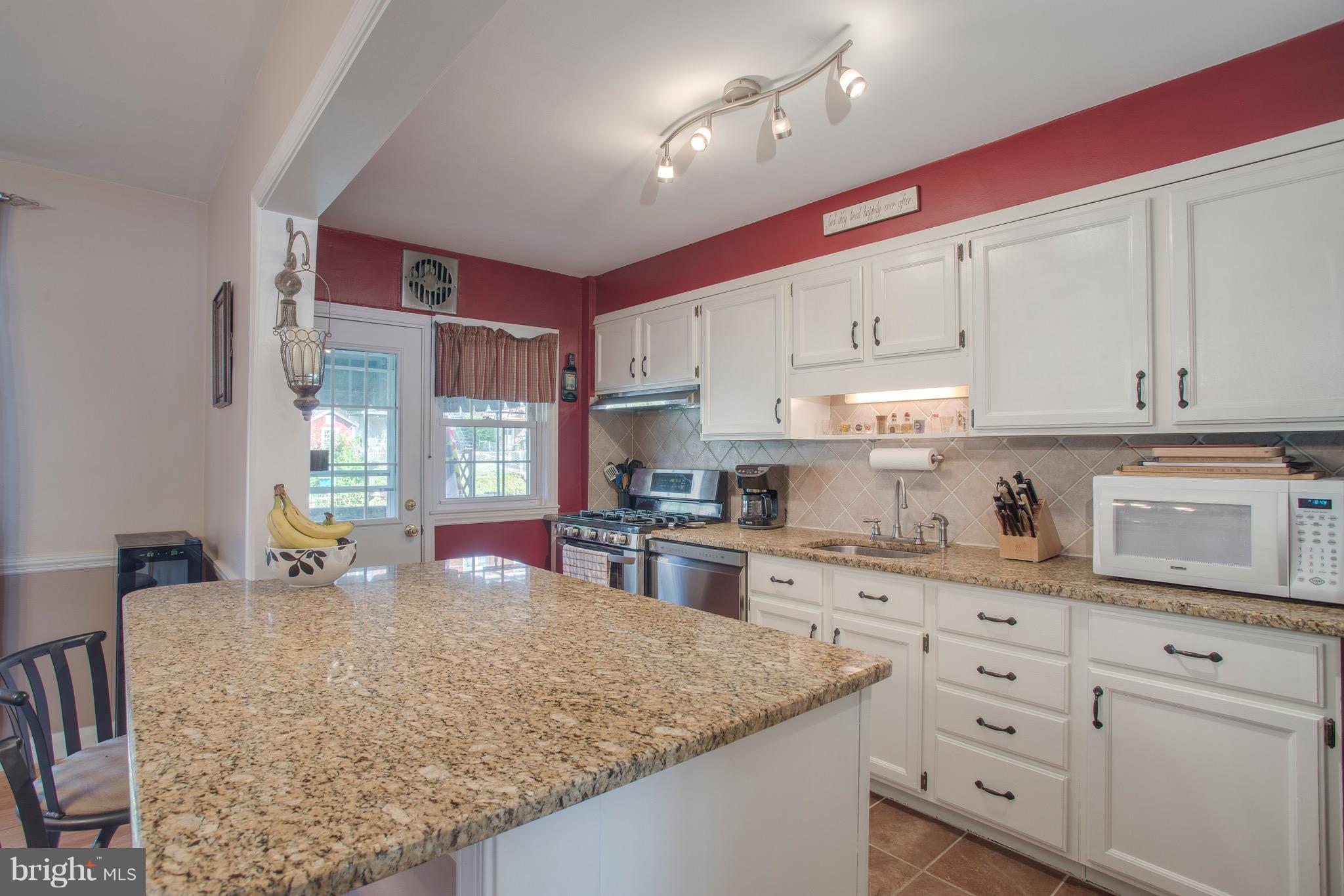 ACADEMY HEIGHTS - Residential