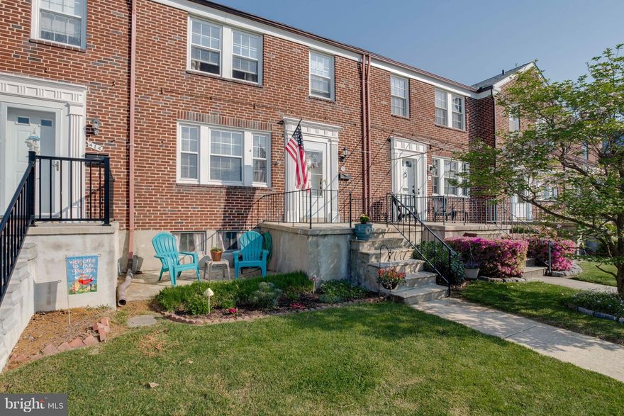 Amazing, updated home that includes FANTASTIC kitchen w/open concept to DR w/breakfast bar.Newly refinished HW floors in LR&DR Unique PR on 1st level. NEW W/W in clubroom area w/surround sound system which opens to Lg. laundry room also with new flooring + remodeled full bath. 2014 WH, Rheem Gas furn, S/S appliances. Walking distance to playground & seasonal farmers Market. Life is great in 21228