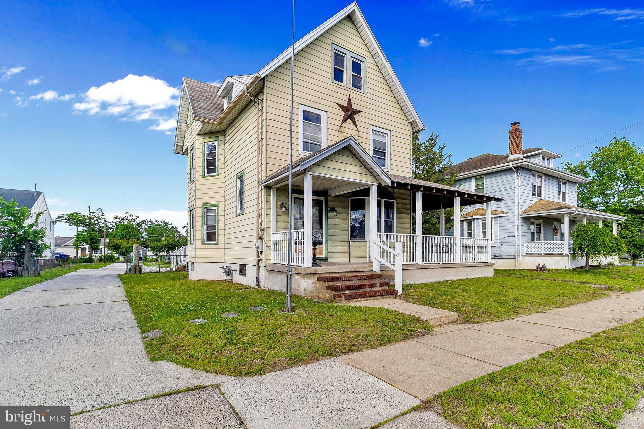 709 BRIDGEBORO STREET