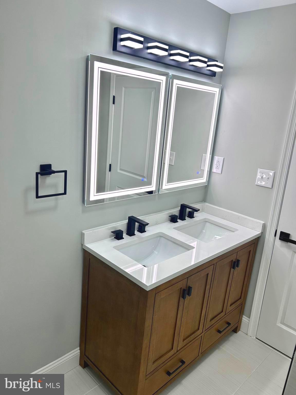 LANCASTER - Residential