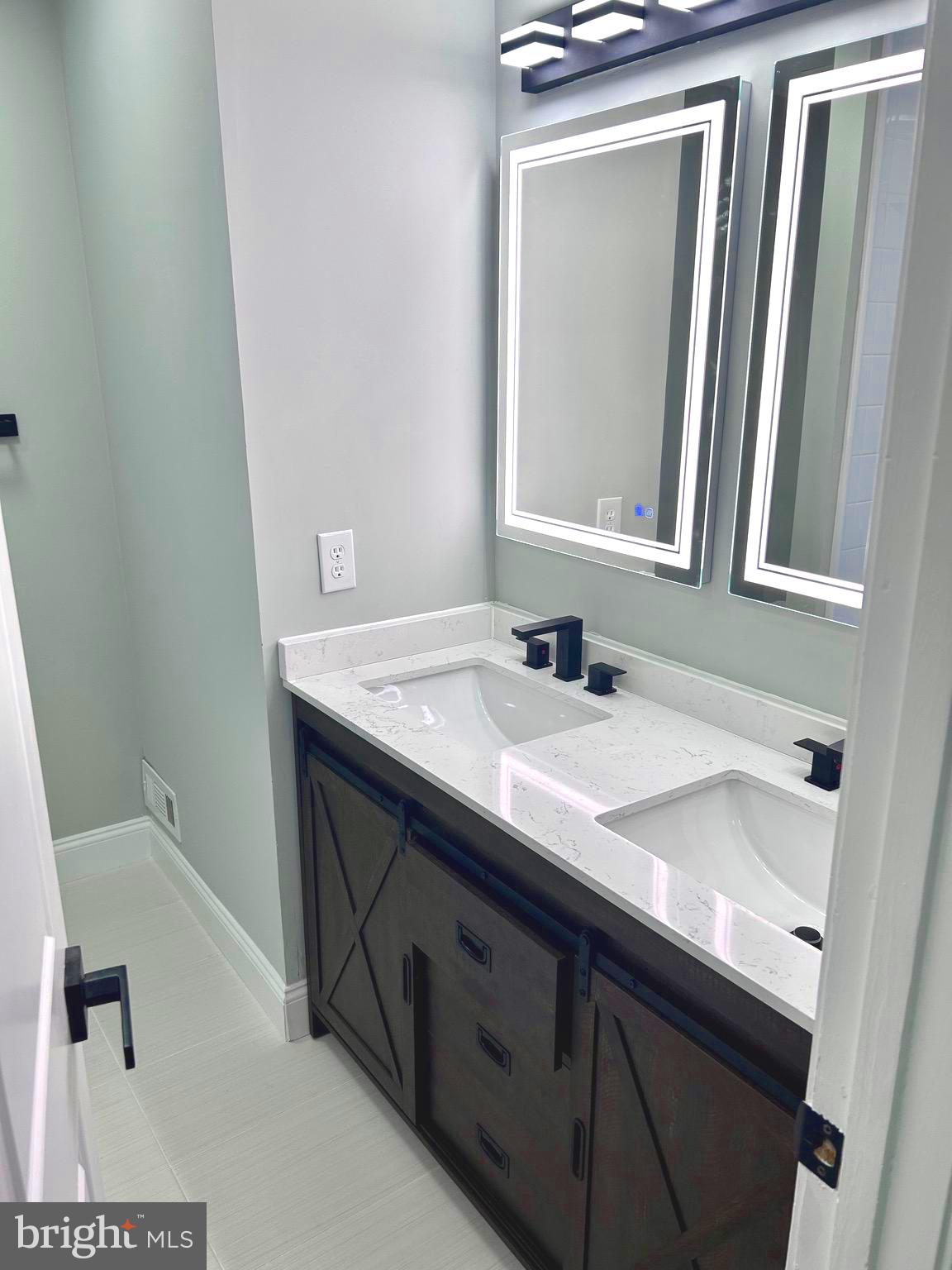 LANCASTER - Residential