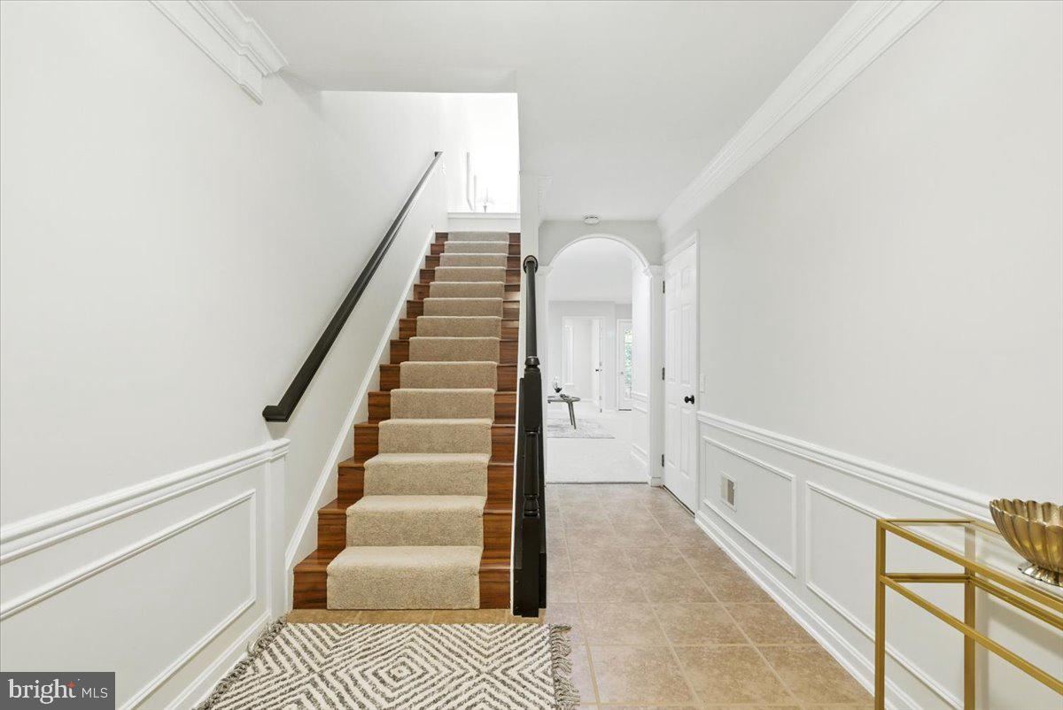 8191 SINGLELEAF LANE