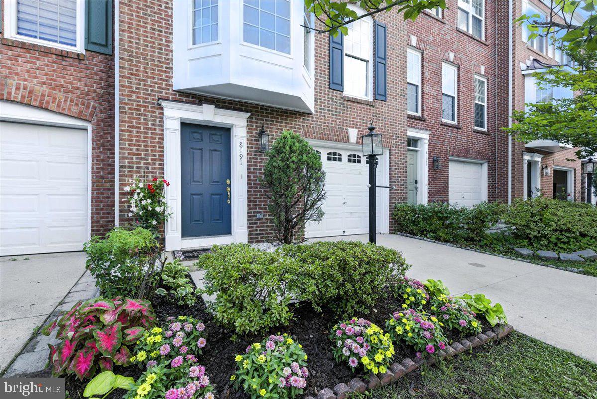 8191 SINGLELEAF LANE