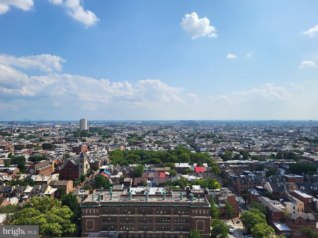 Photo of 604 - 36 S Washington Square #2411, PHILADELPHIA, PA 19106 (MLS # PAPH2520550)