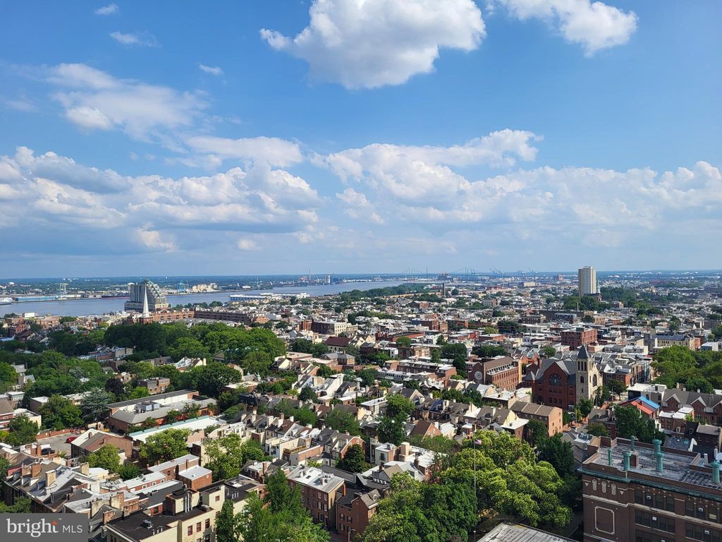 Photo of 604 - 36 S Washington Square #2411, PHILADELPHIA, PA 19106 (MLS # PAPH2520550)