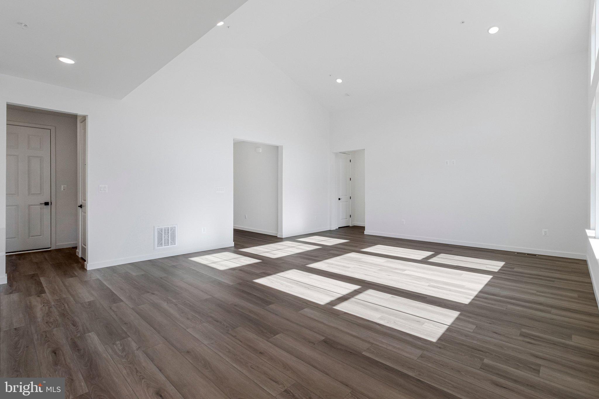 WORTHINGTON GROVE - Residential