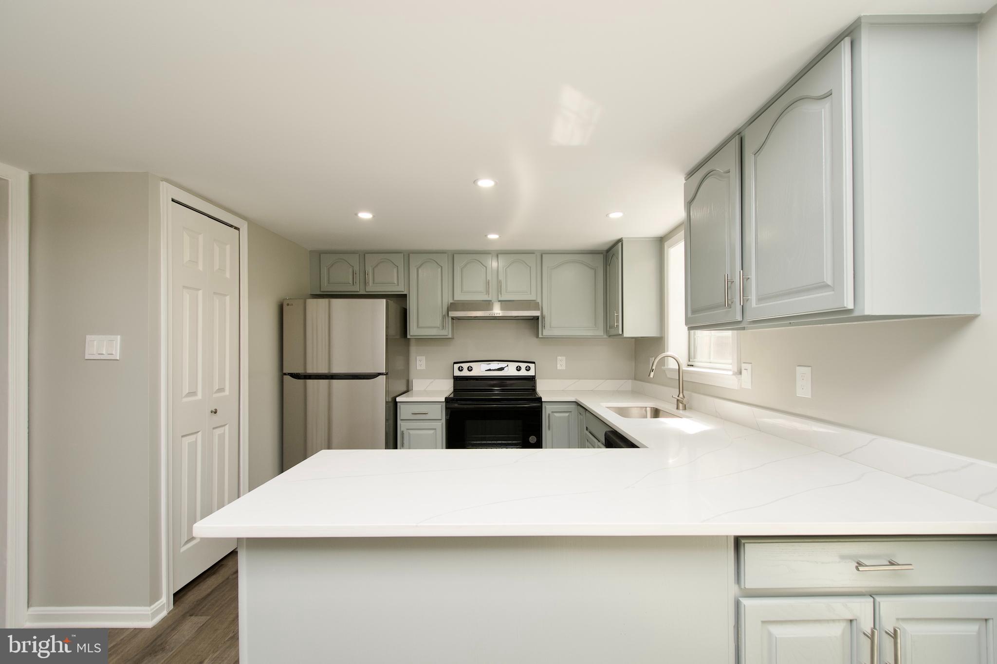 BURKE VILLAGE - Residential