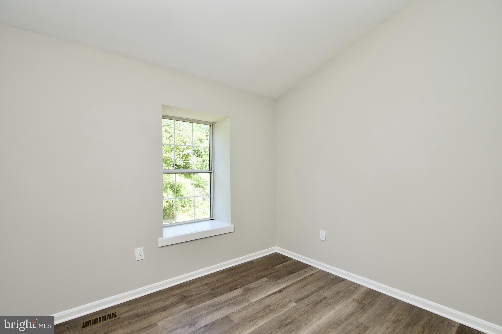 BURKE VILLAGE - Residential