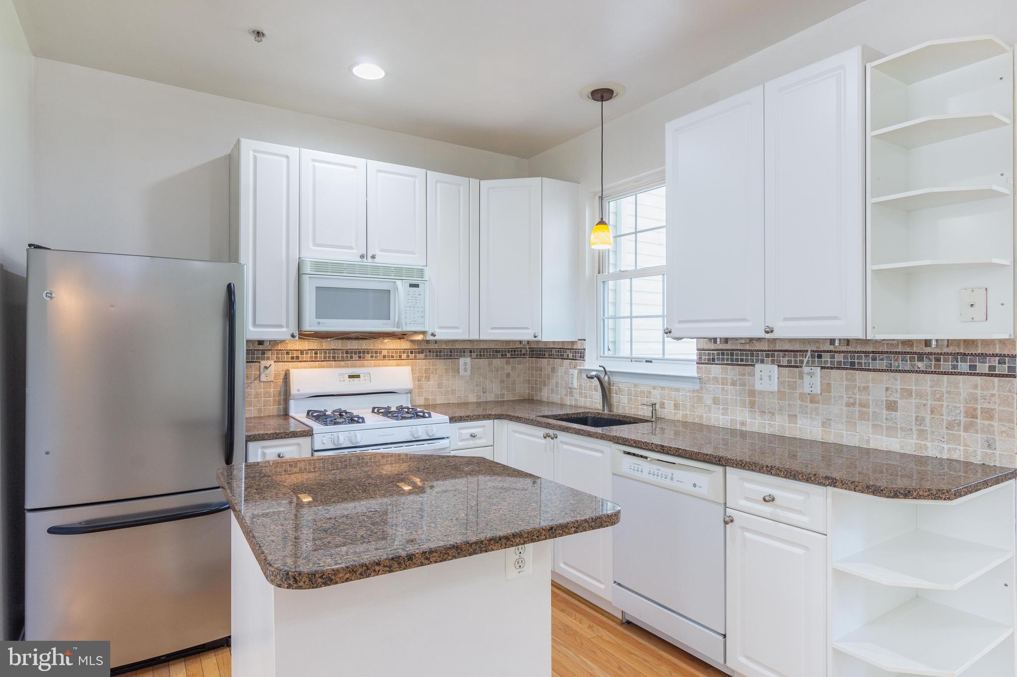 RIVER OAKS - Residential Lease