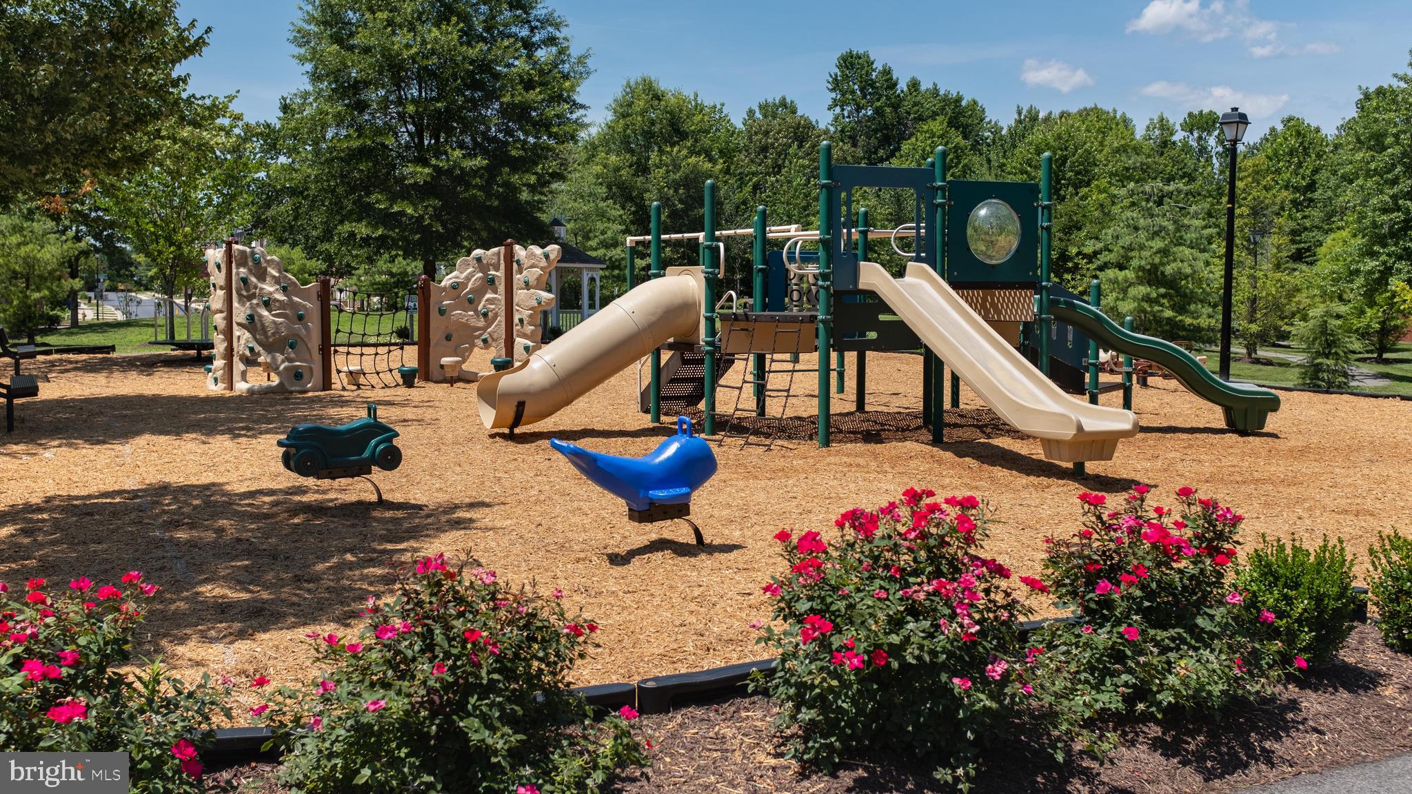 RIVER OAKS - Residential Lease