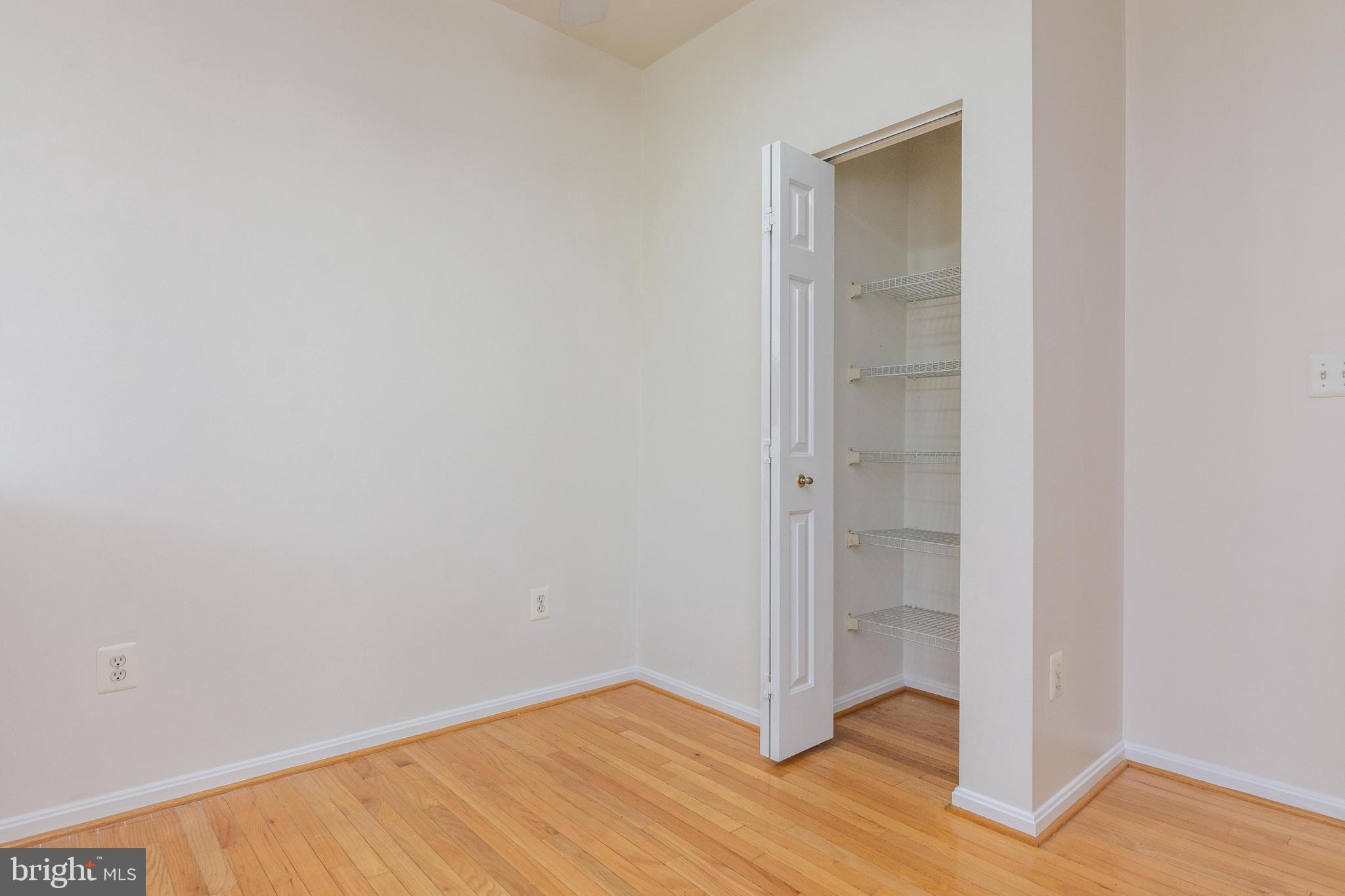 RIVER OAKS - Residential Lease