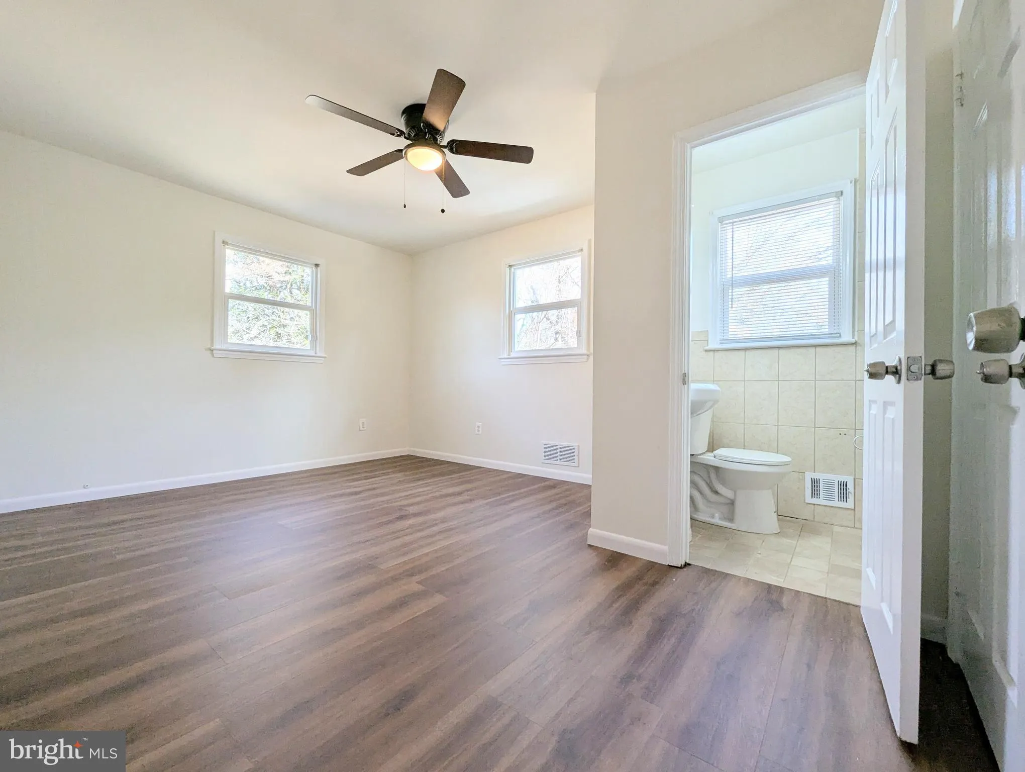 Fairfax, Virginia 22031, United States, 3 Bedrooms Bedrooms, ,3 BathroomsBathrooms,Residential,Active,10510