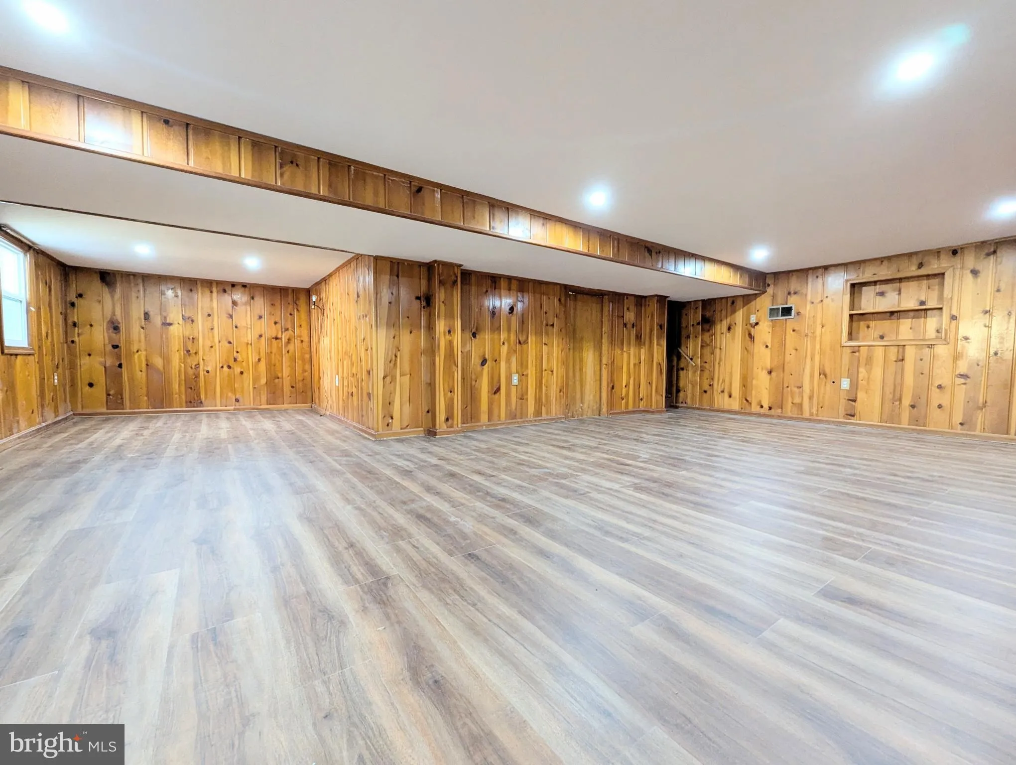 Fairfax, Virginia 22031, United States, 3 Bedrooms Bedrooms, ,3 BathroomsBathrooms,Residential,Active,10510