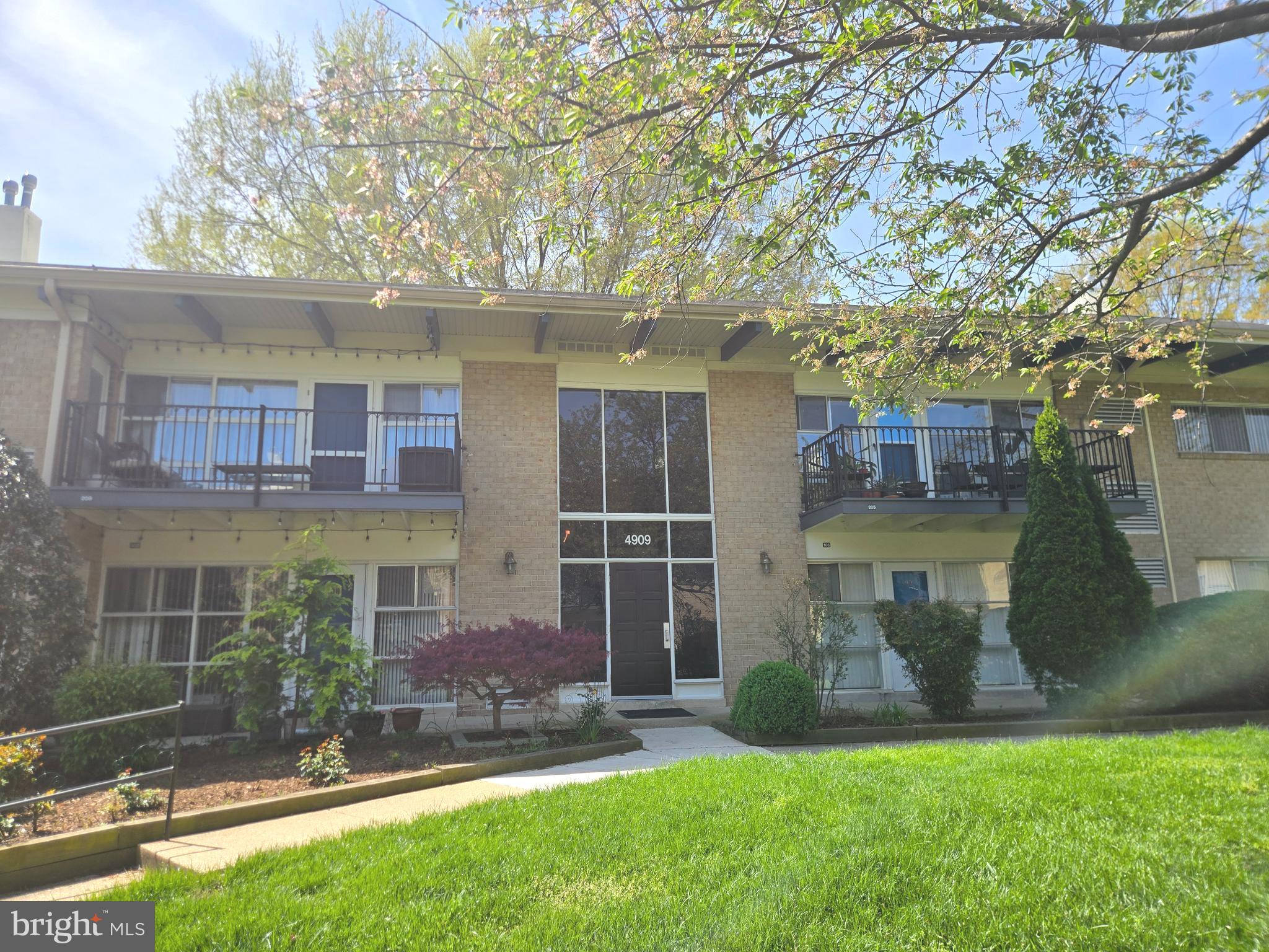 FAIRFAX HERITAGE - Residential