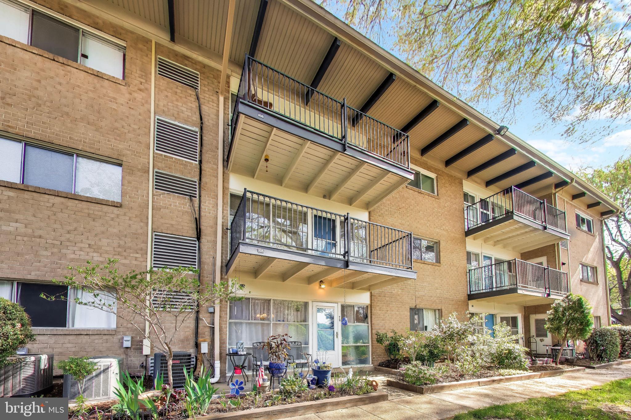 FAIRFAX HERITAGE - Residential