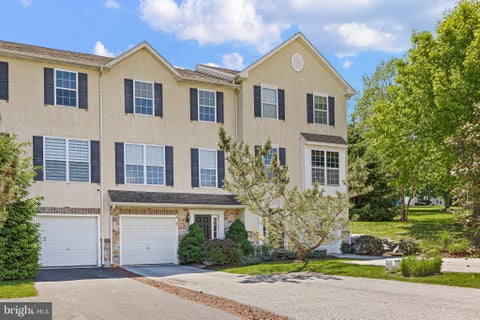 Townhouse For Sale - 60 Lukens Mill Drive<br/> COATESVILLE, PA 19320