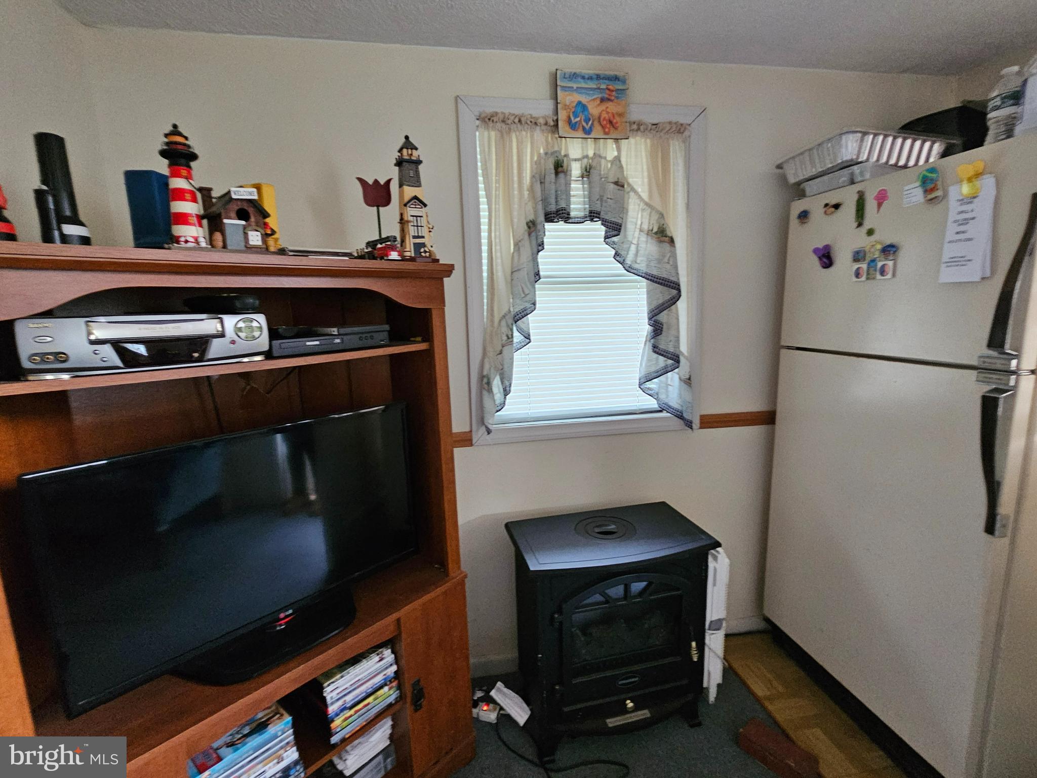 INDIAN ACRES - Residential