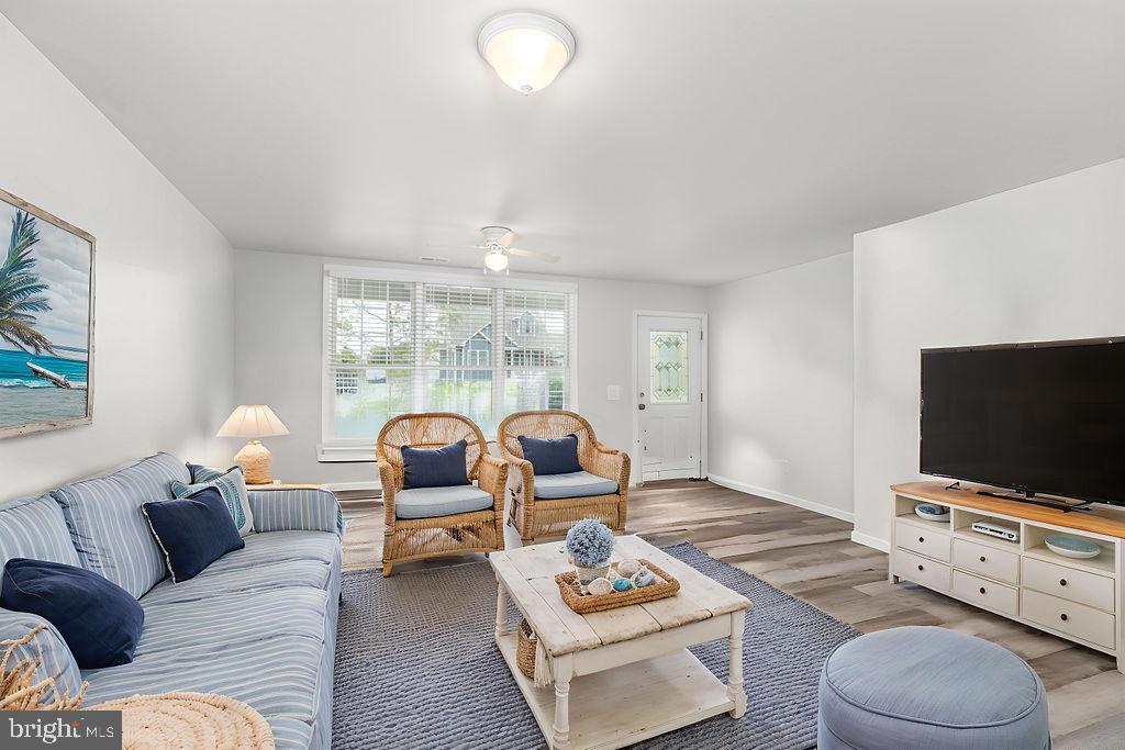 37155 E WHITE TAIL DR