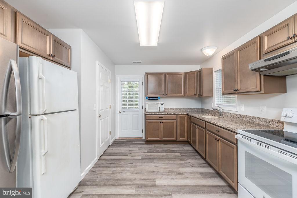 37155 E WHITE TAIL DR