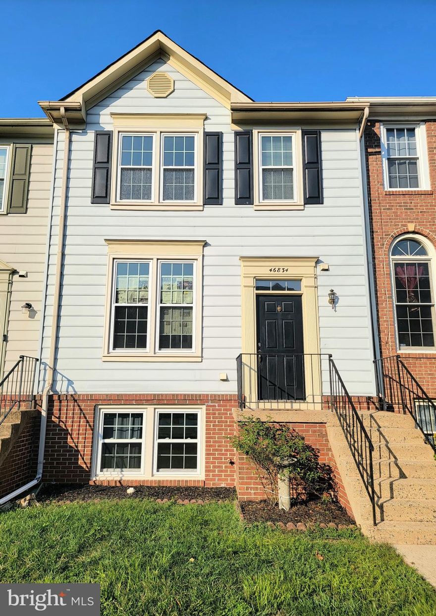 This is a Must See! 100% Move-in Ready in a Great location.  Excellent townhouse in Fox Creek with 3 huge bedrooms and 3 1/2 bathrooms. Many recent updates & upgrades, new kitchen floor, new basement carpet, new windows, fresh paint and much more. Huge living room, eat in kitchen area, hardwood floors throughout, large deck, walkout basement and extra fixtures. Excellent condition & location very close to Restaurants, Shopping, Groceries, and More. One year Old Republic Home Warranty.