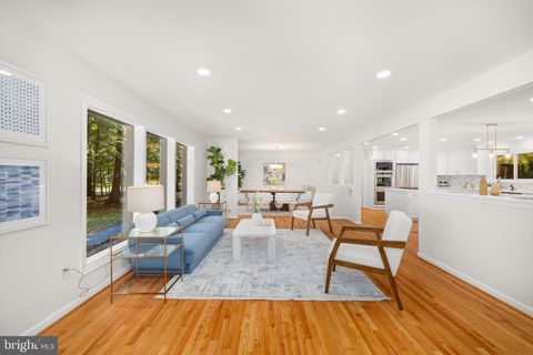 Photo of 8500 Horseshoe Lane, POTOMAC, MD 20854 (MLS # MDMC2205060) Photo of 8500 Horseshoe Lane, POTOMAC, MD 20854 (MLS # MDMC2205060)