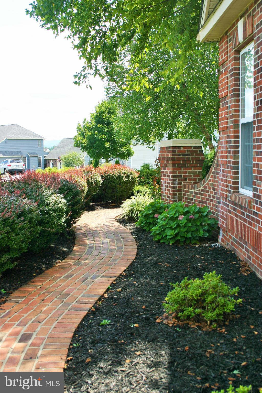 SPRUCE HILL ESTATES - Residential