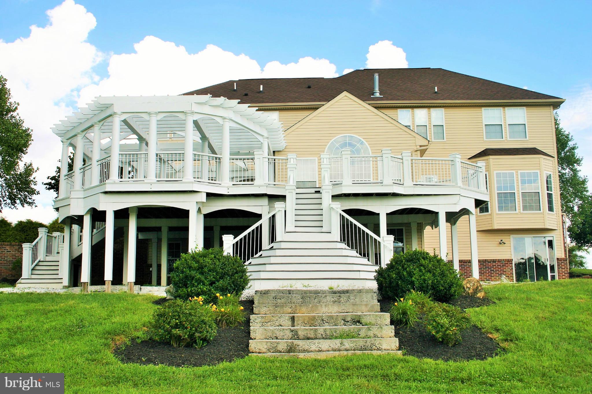 SPRUCE HILL ESTATES - Residential