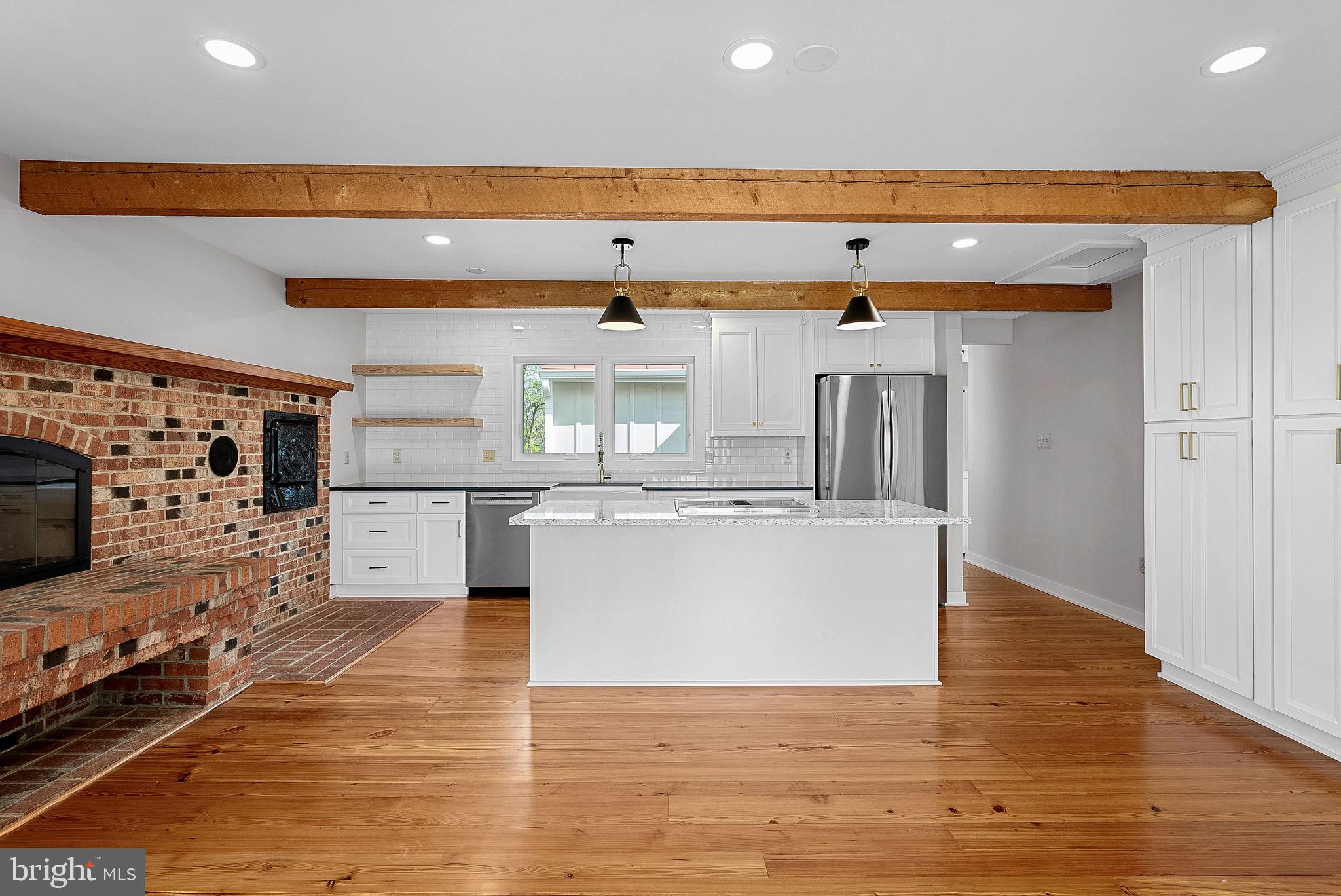 BLUE RIDGE CHASE - Residential Lease