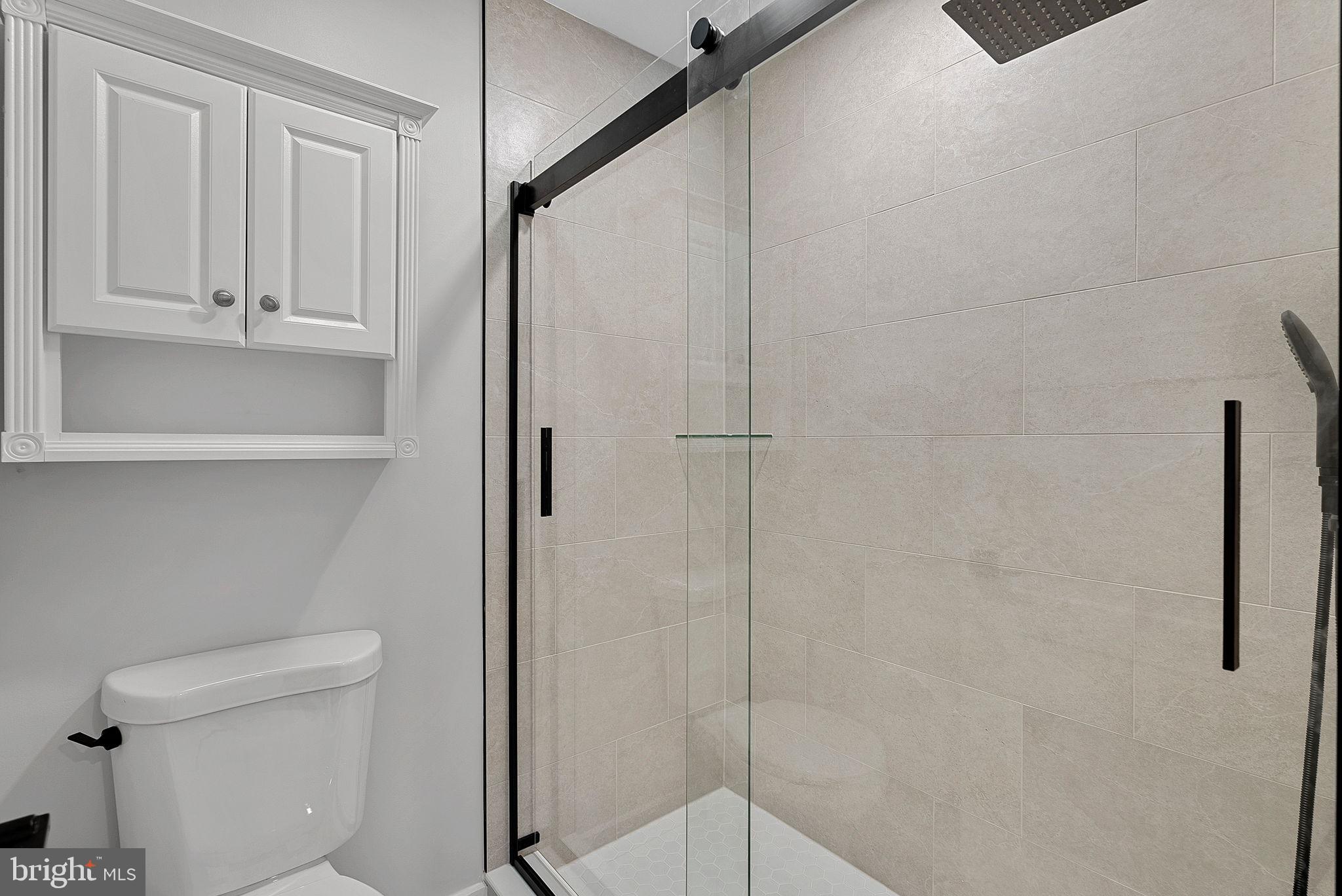 BLUE RIDGE CHASE - Residential Lease