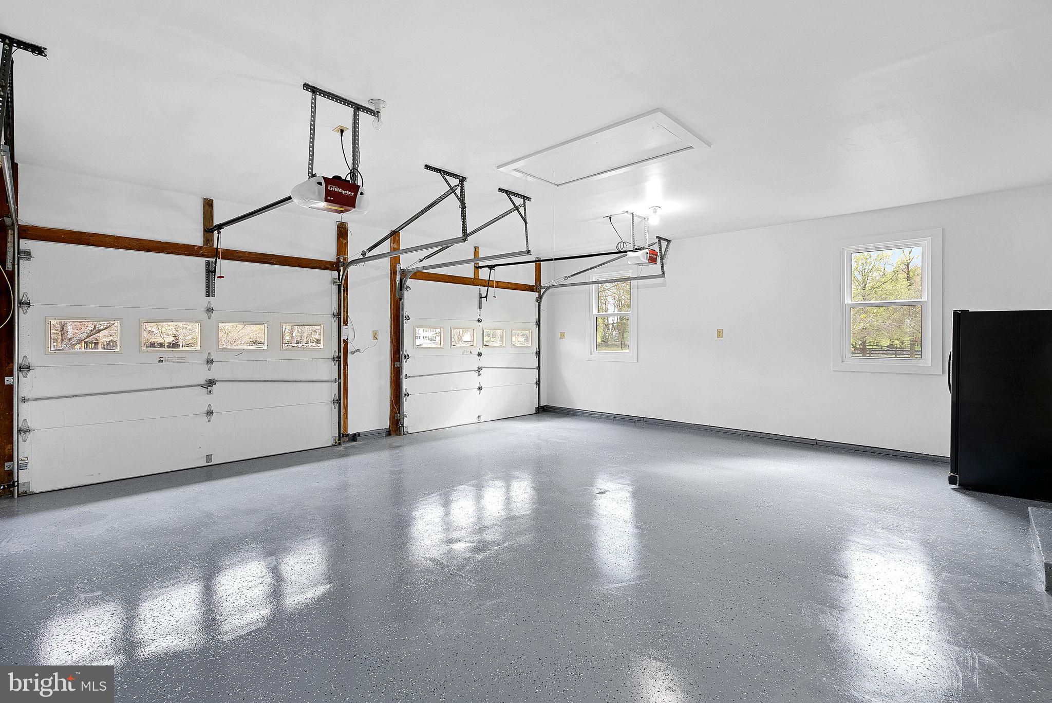 BLUE RIDGE CHASE - Residential Lease