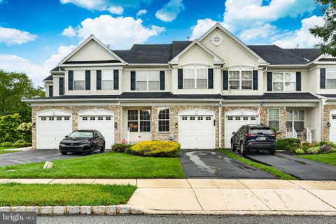 Townhouse For Sale - 24 Portsmouth Circle<br/> GLEN MILLS, PA 19342