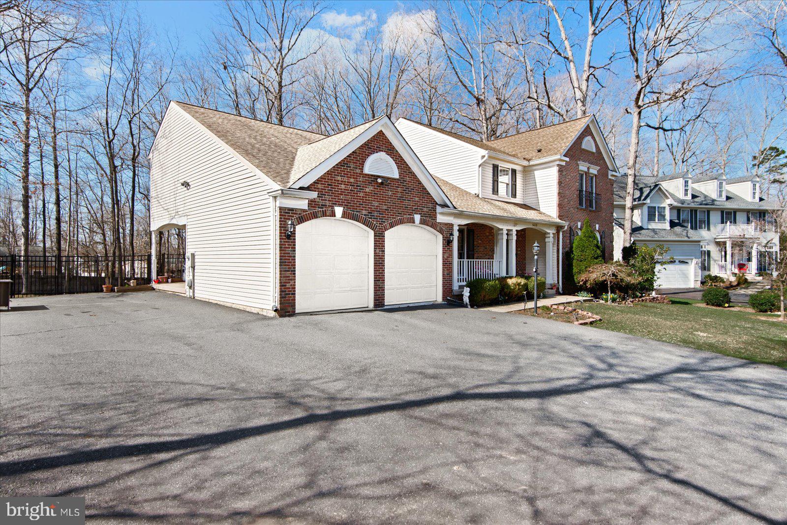 CHANCELLOR PARK - Residential