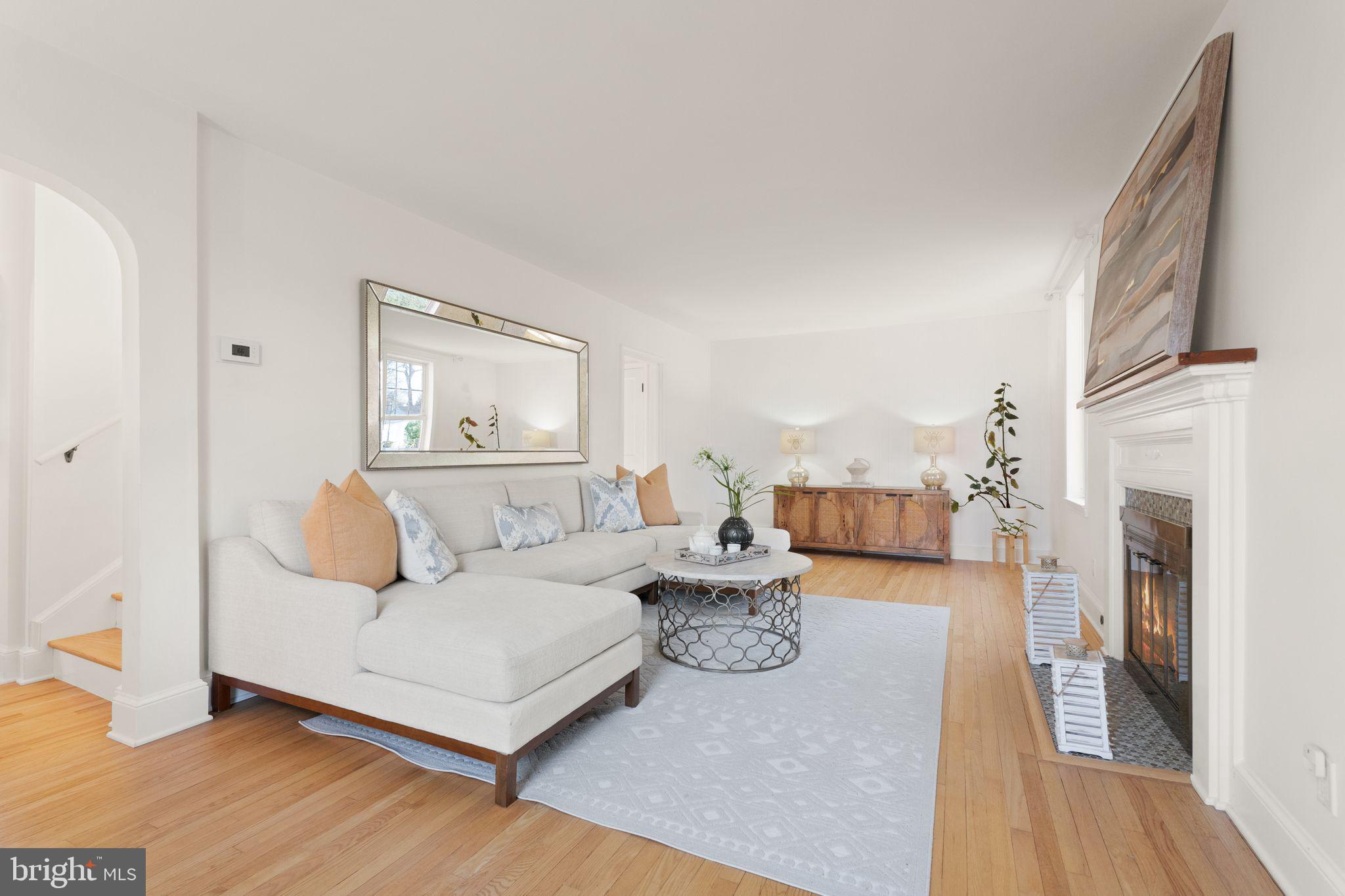 TEMPLE VIEW - Residential