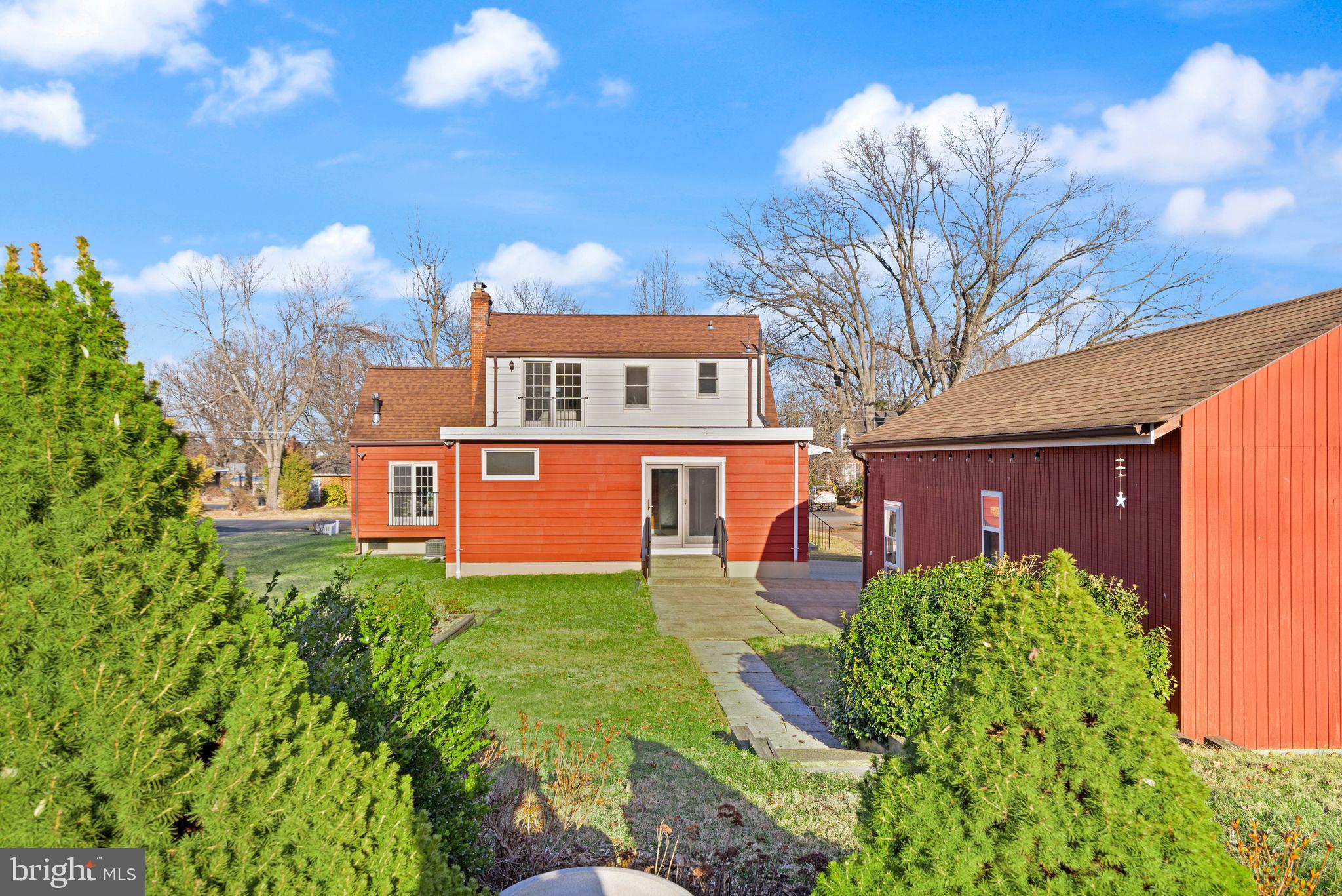 TEMPLE VIEW - Residential