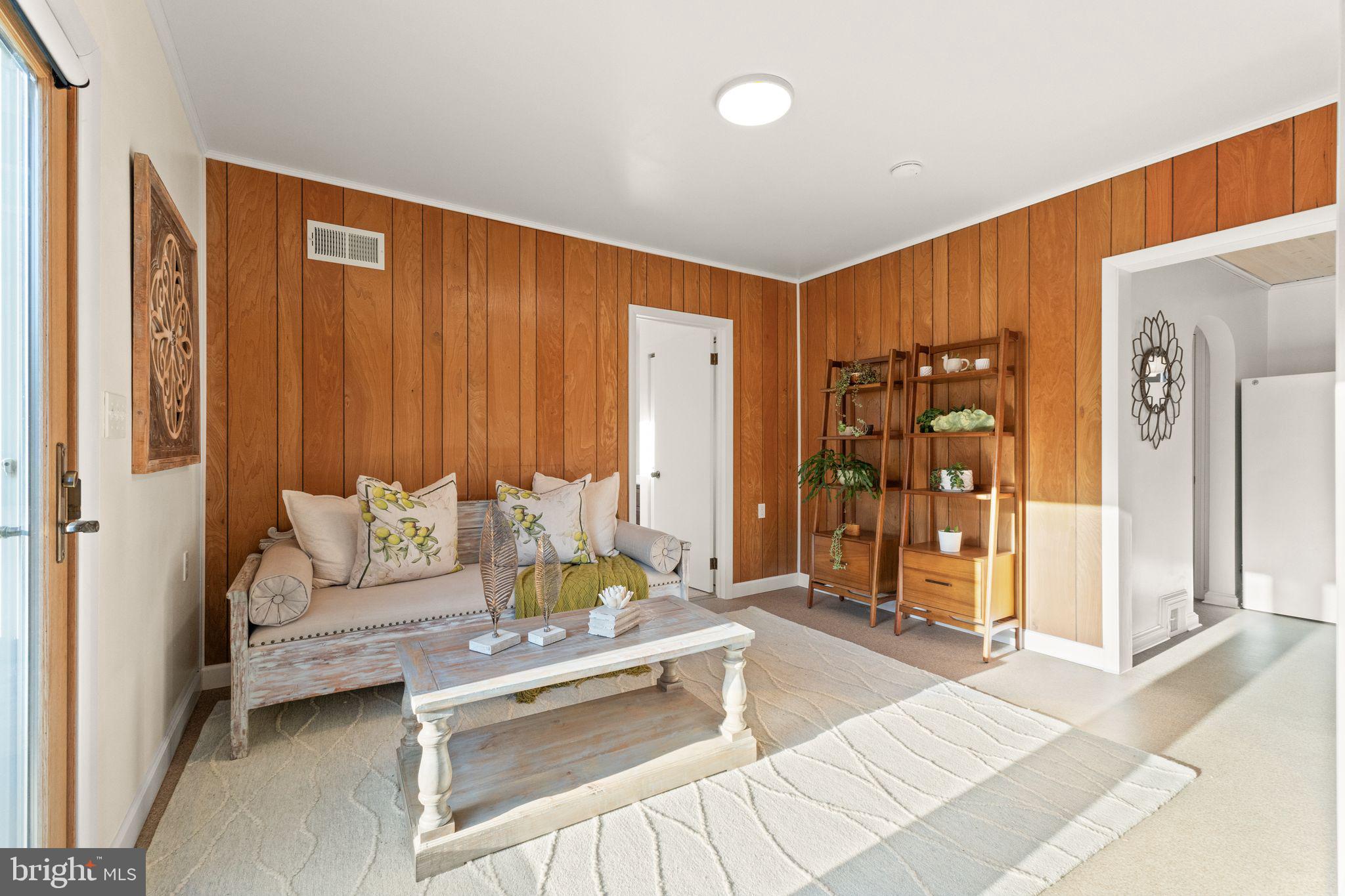 TEMPLE VIEW - Residential