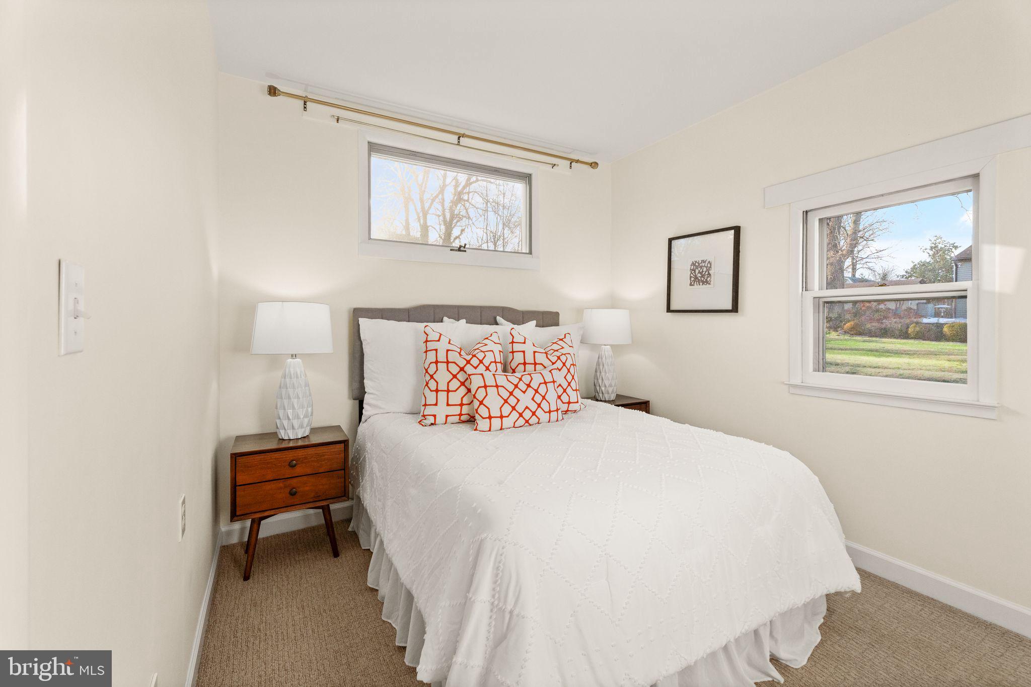 TEMPLE VIEW - Residential